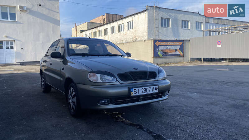 Седан Daewoo Sens 2004 в Полтаві