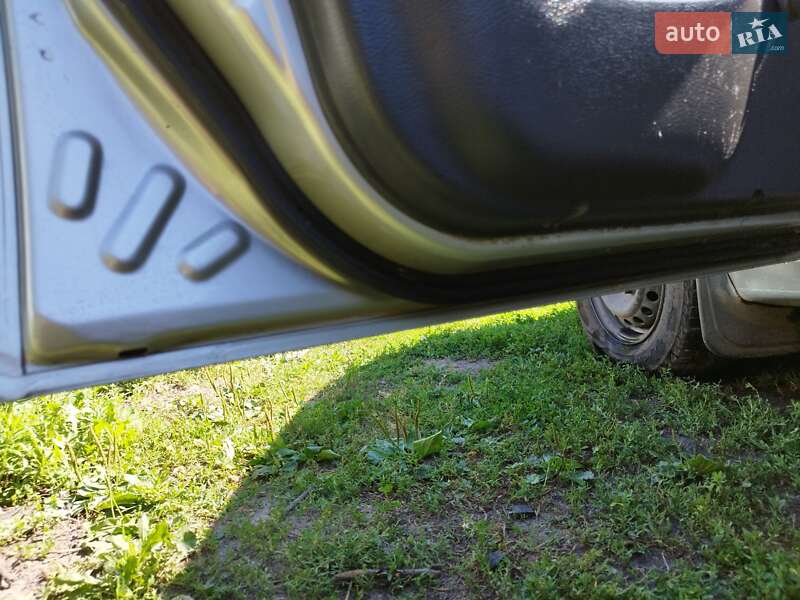 Седан Daewoo Sens 2004 в Гадячі
