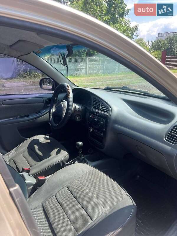 Седан Daewoo Sens 2011 в Смеле