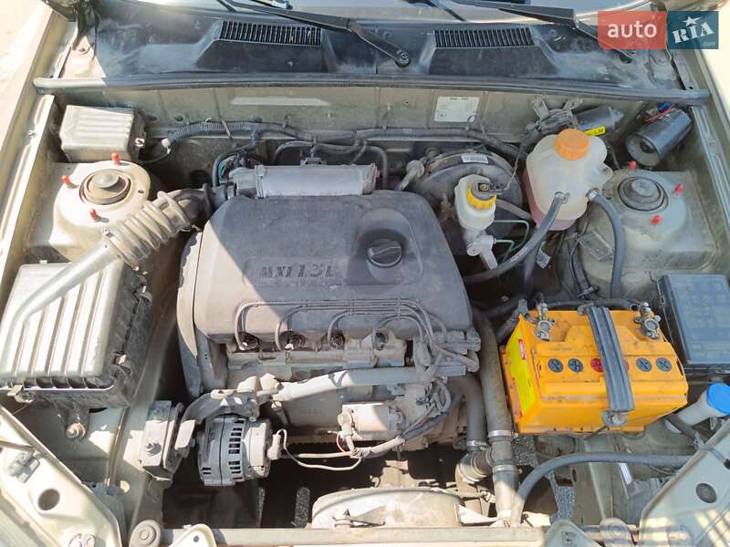 Седан Daewoo Sens 2005 в Запоріжжі