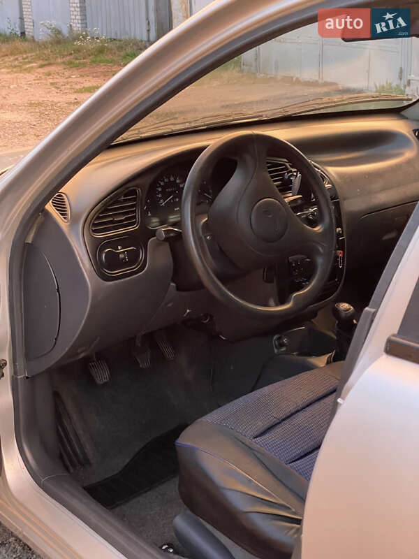 Седан Daewoo Sens 2005 в Хмільнику