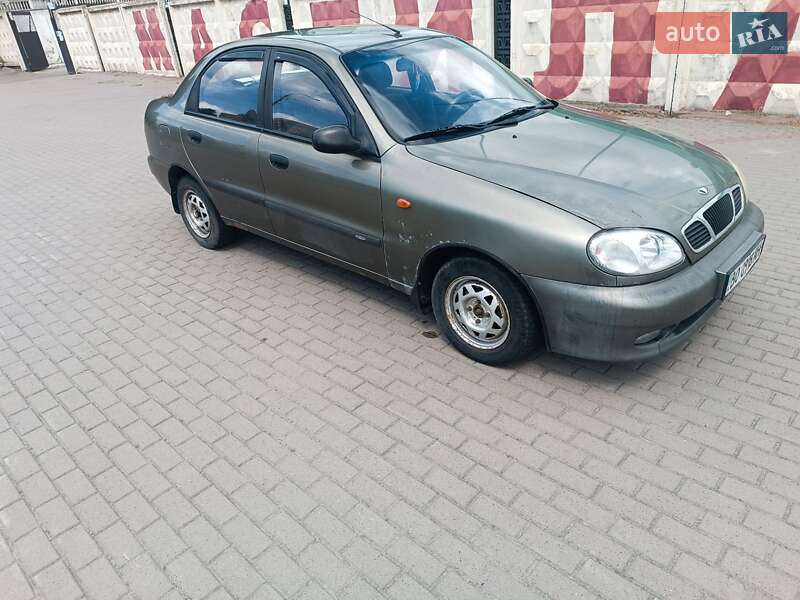 Седан Daewoo Sens 2004 в Ровно