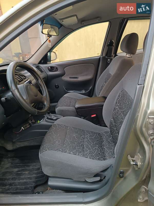 Седан Daewoo Sens 2004 в Ровно
