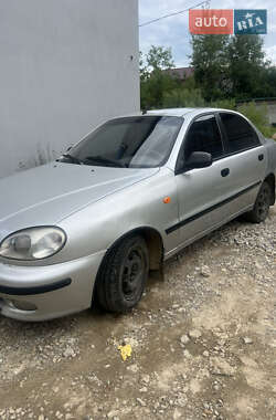 Седан Daewoo Sens 2005 в Новояворовске