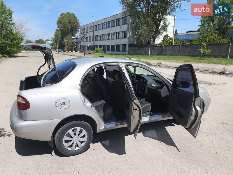 Седан Daewoo Sens 2003 в Запорожье