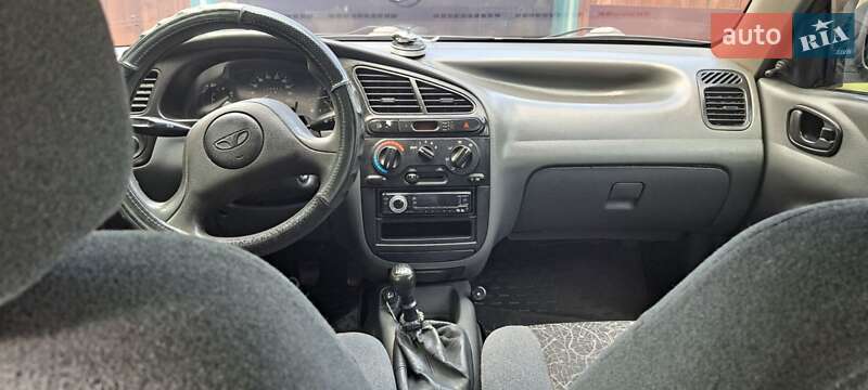 Седан Daewoo Sens 2004 в Марганце