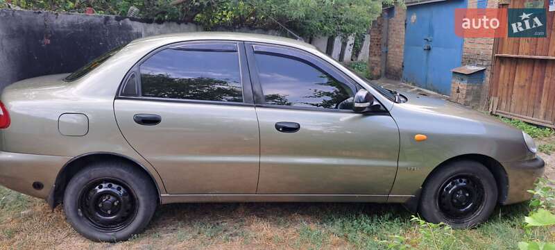 Седан Daewoo Sens 2004 в Марганце