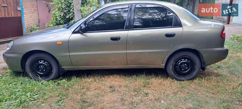 Седан Daewoo Sens 2004 в Марганце