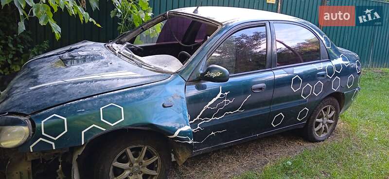 Седан Daewoo Sens 2005 в Каневе