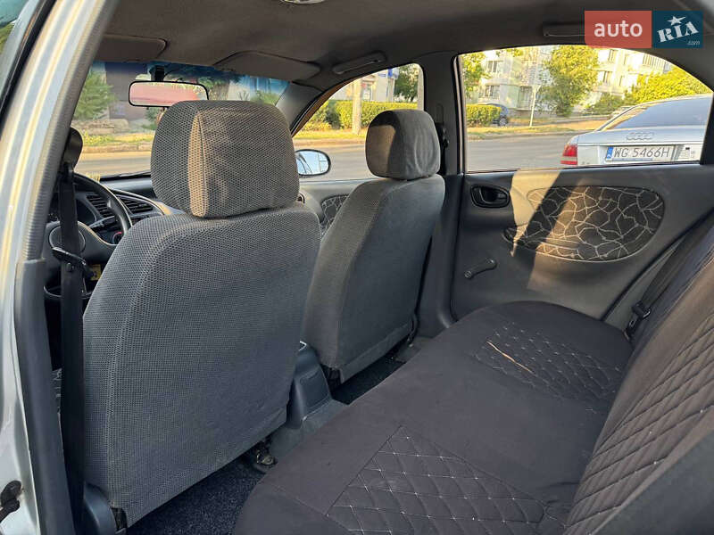 Седан Daewoo Sens 2004 в Николаеве