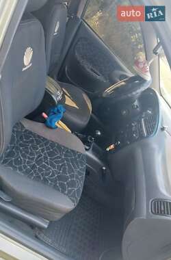 Седан Daewoo Sens 2004 в 