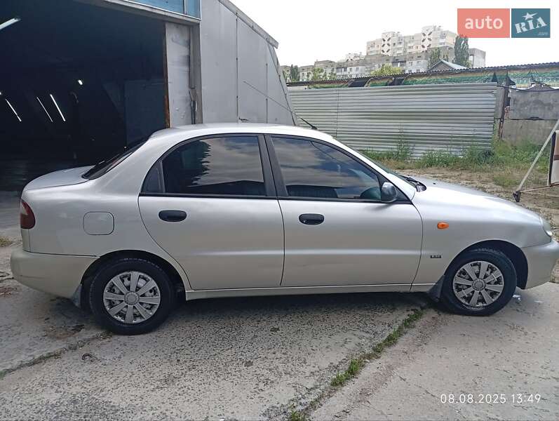 Седан Daewoo Sens 2004 в Киеве