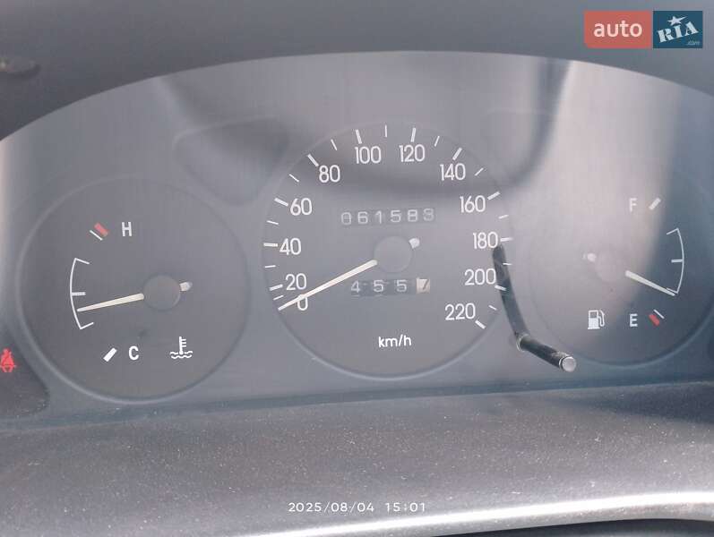 Седан Daewoo Sens 2004 в Иршаве
