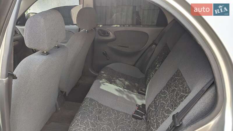 Седан Daewoo Sens 2005 в Краснокутске