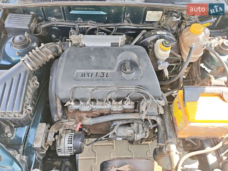 Седан Daewoo Sens 2003 в Львове