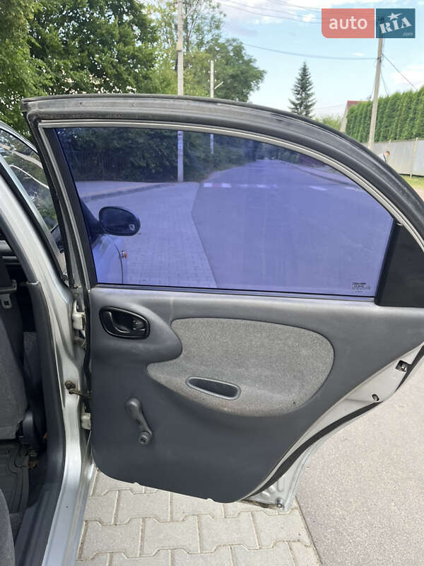 Седан Daewoo Sens 2005 в Косові