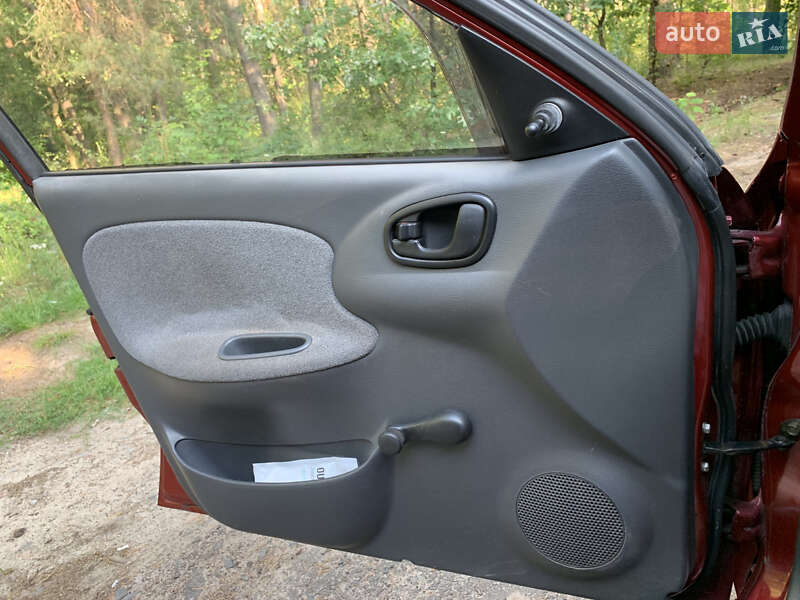 Седан Daewoo Sens 2006 в Киеве