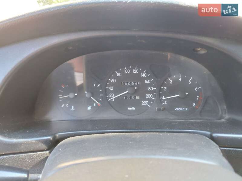 Седан Daewoo Sens 2004 в Подволочиске