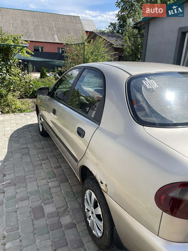 Седан Daewoo Sens 2004 в Полтаві