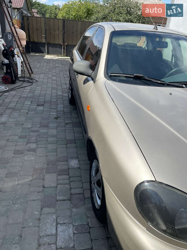 Седан Daewoo Sens 2004 в Полтаві