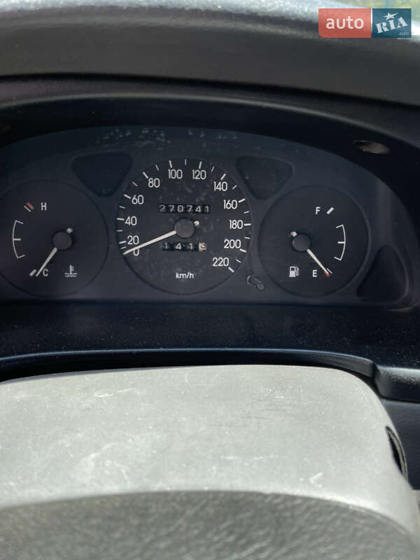 Седан Daewoo Sens 2004 в Полтаві