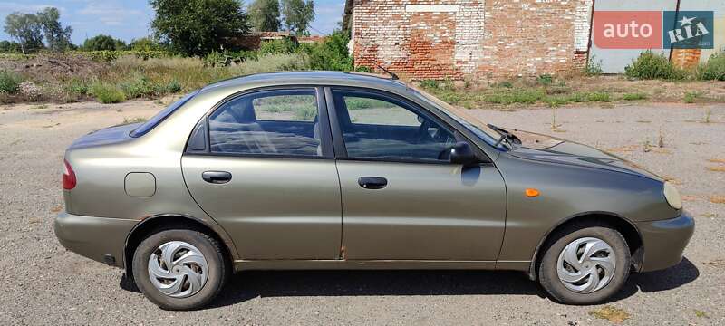 Седан Daewoo Sens 2007 в Хороле