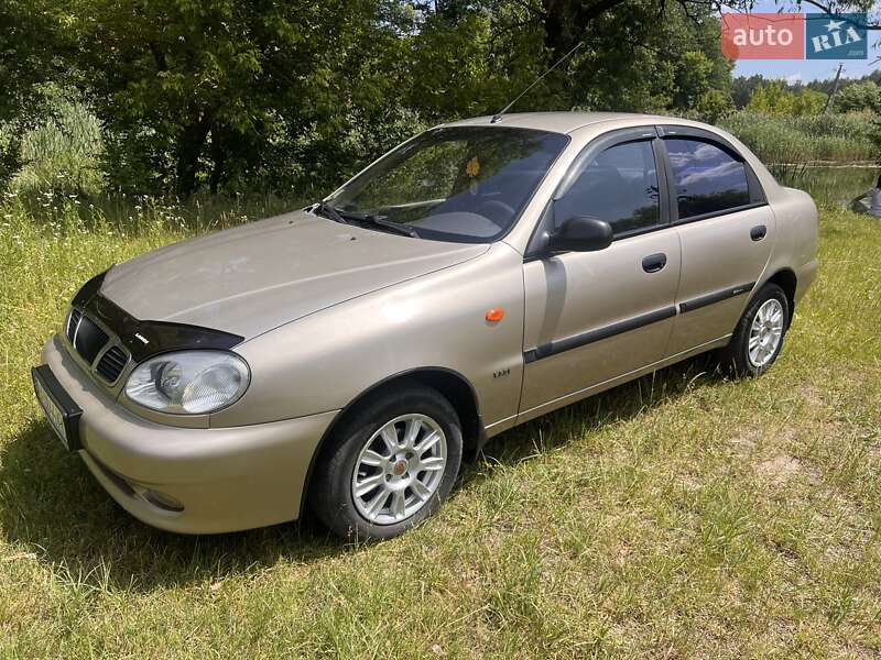 Седан Daewoo Sens 2004 в Олександрівці