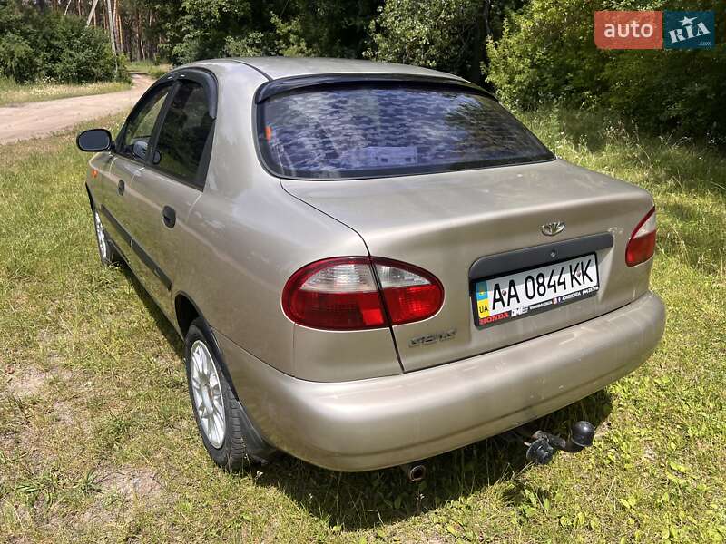 Седан Daewoo Sens 2004 в Олександрівці