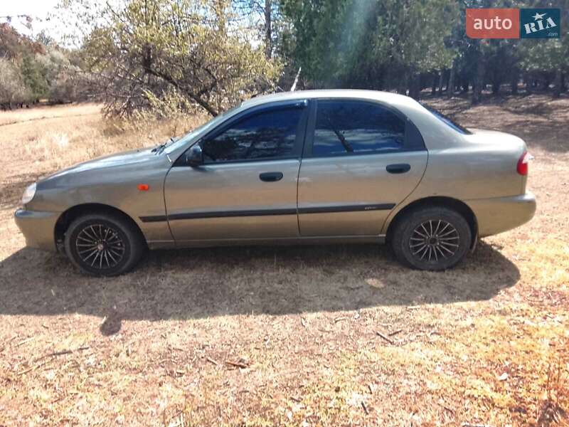 Седан Daewoo Sens 2006 в Измаиле