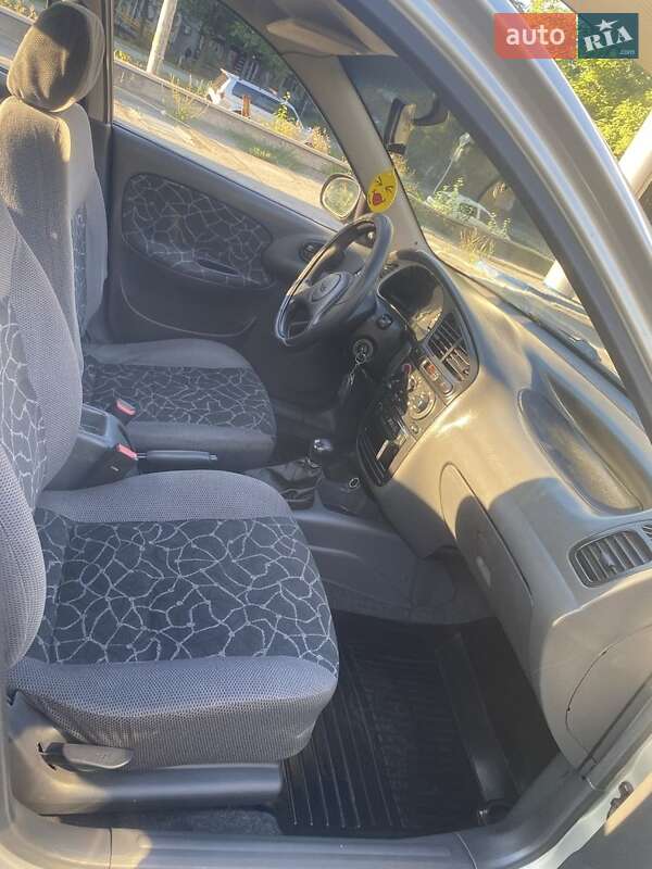 Седан Daewoo Sens 2003 в Запорожье