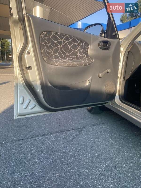Седан Daewoo Sens 2003 в Запорожье