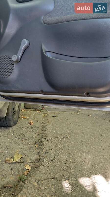 Седан Daewoo Sens 2004 в Запоріжжі