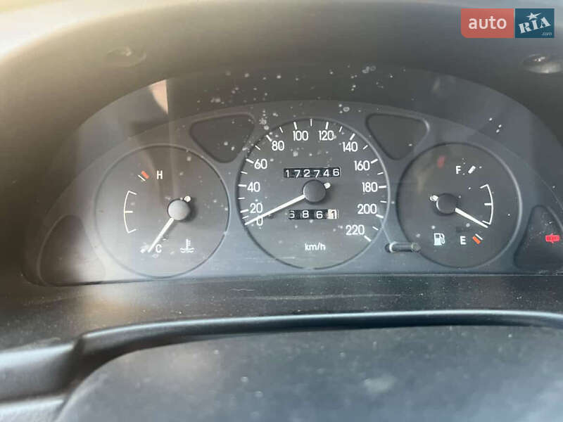 Седан Daewoo Sens 2006 в Буче