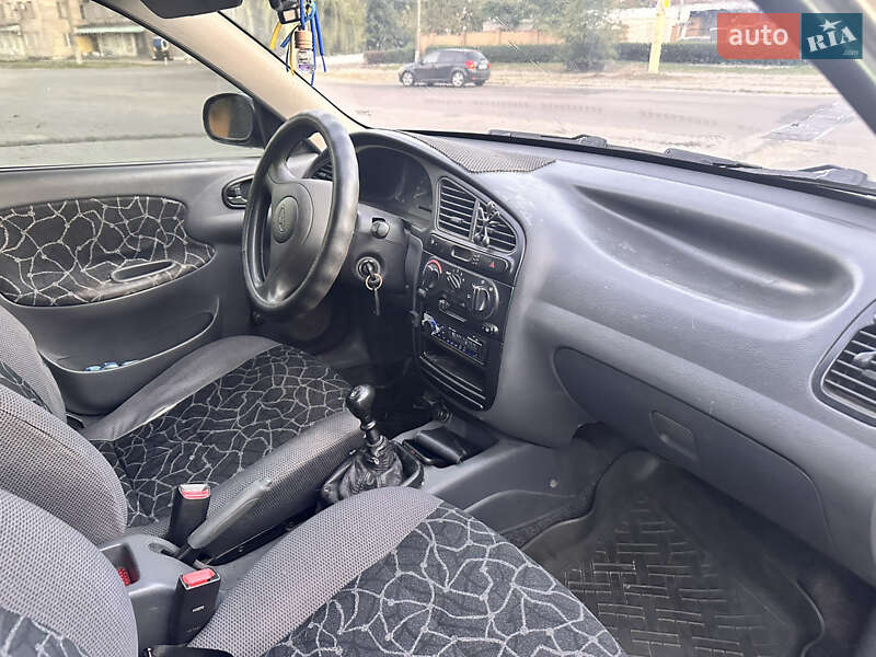 Седан Daewoo Sens 2004 в Кам'янському