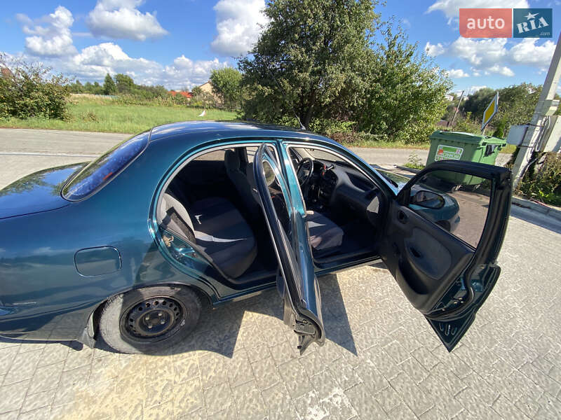 Седан Daewoo Sens 2004 в Львове