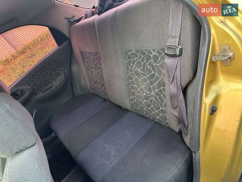 Седан Daewoo Sens 2003 в Дніпрі