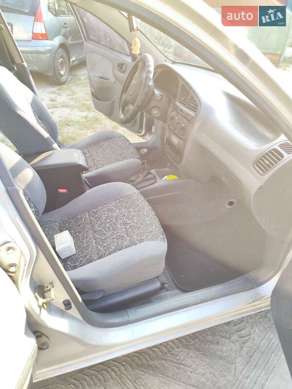 Седан Daewoo Sens 2006 в Ирпене