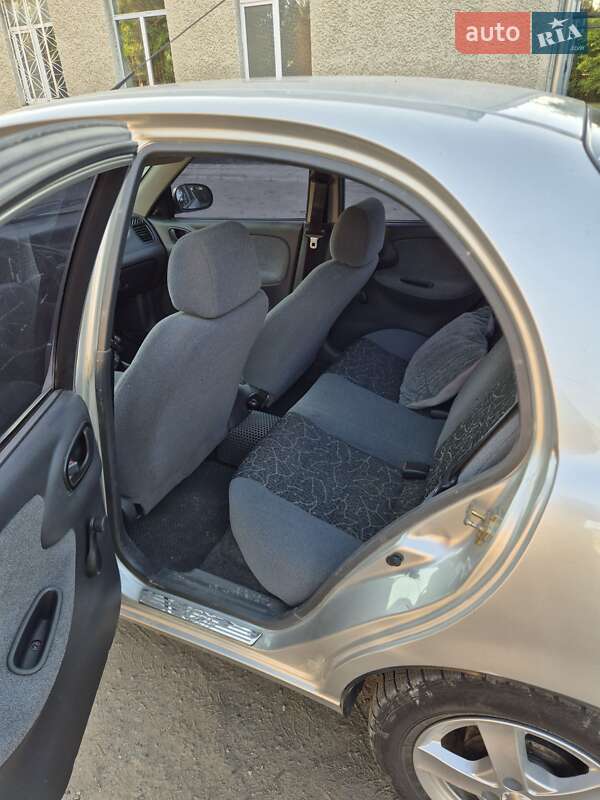 Седан Daewoo Sens 2004 в Виннице