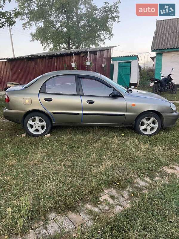 Седан Daewoo Sens 2005 в Новомиргороді