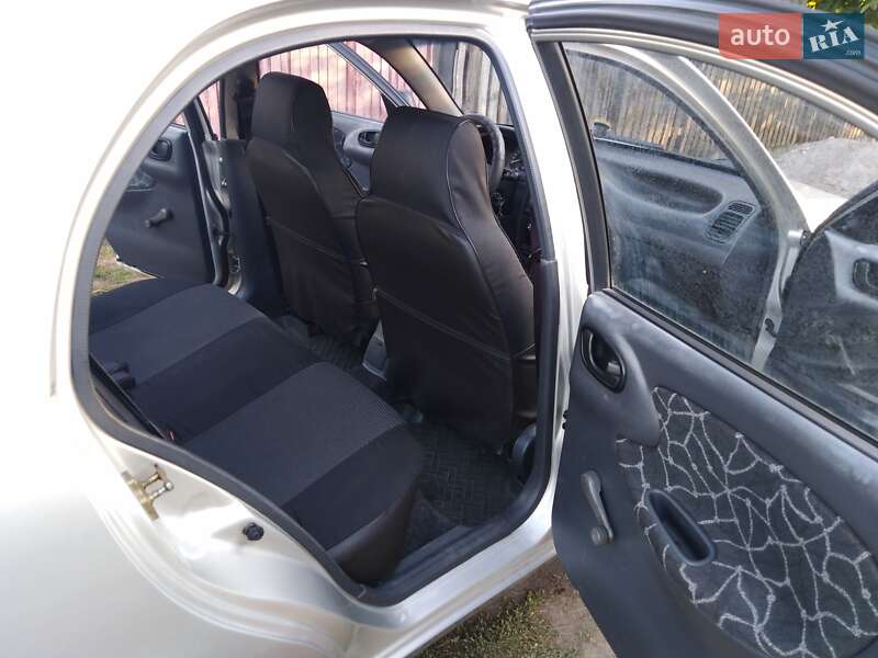 Седан Daewoo Sens 2004 в Миргороде