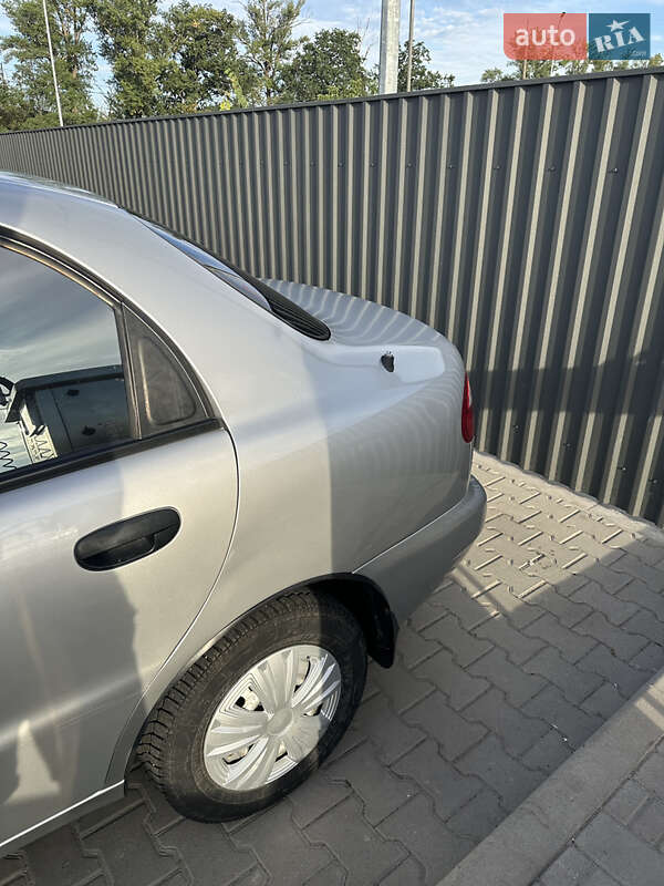 Седан Daewoo Sens 2002 в Кагарлыке