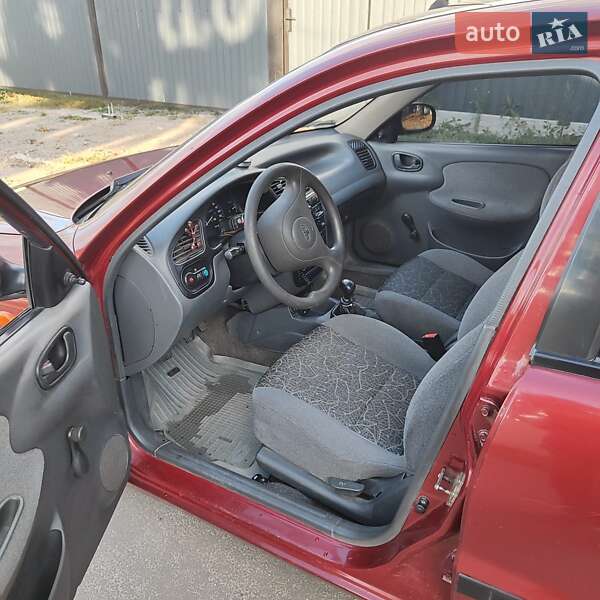 Седан Daewoo Sens 2004 в Харькове