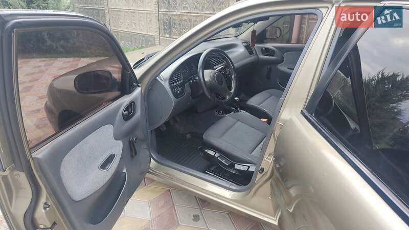Седан Daewoo Sens 2005 в Хоролі