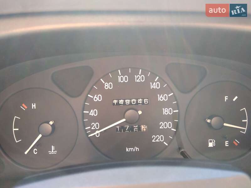 Седан Daewoo Sens 2004 в Запоріжжі