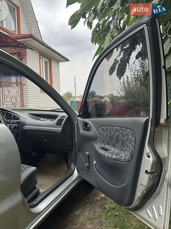 Седан Daewoo Sens 2002 в Кагарлыке