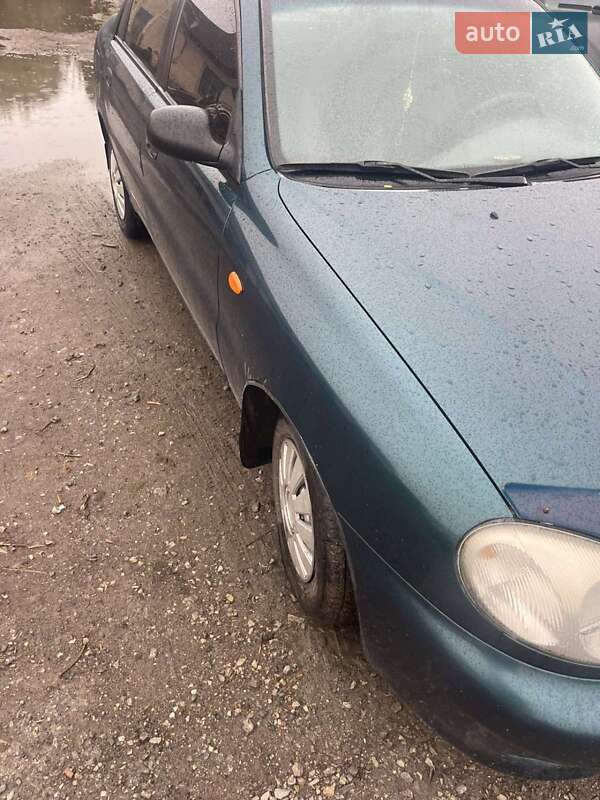 Седан Daewoo Sens 2005 в Чорткові
