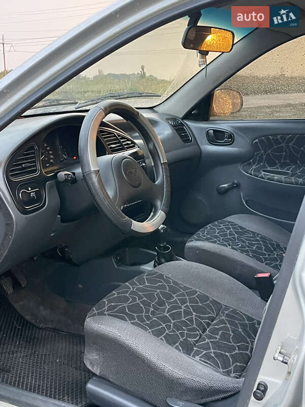 Седан Daewoo Sens 2004 в Черкассах