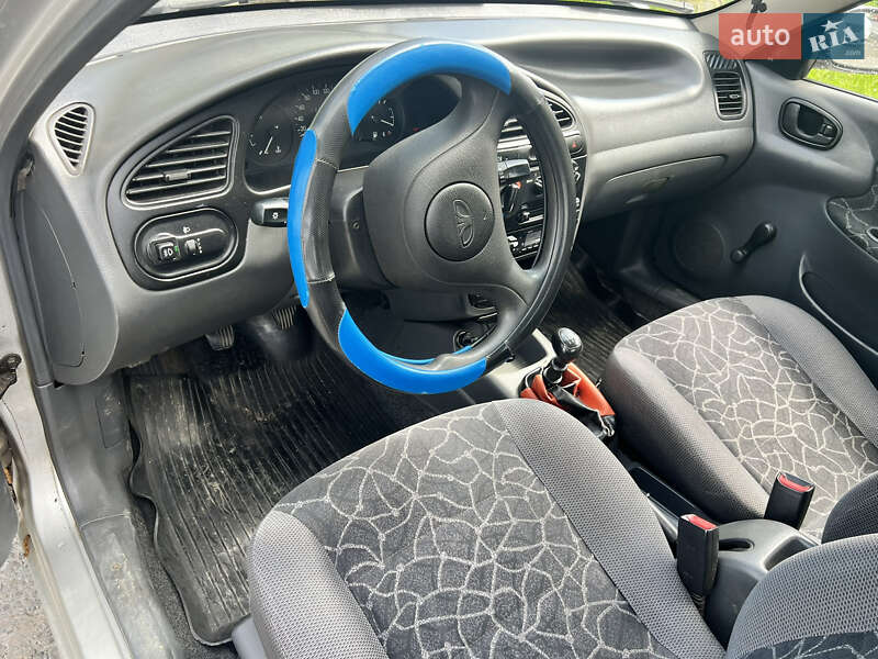 Седан Daewoo Sens 2004 в Чернівцях