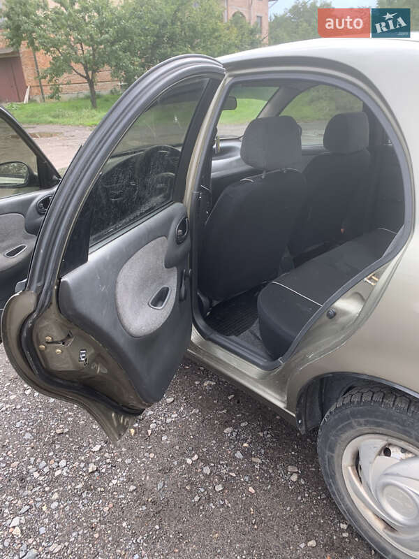 Седан Daewoo Sens 2005 в Львове