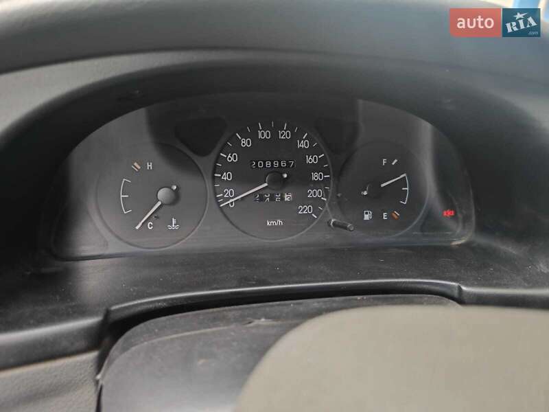 Седан Daewoo Sens 2005 в Сумах